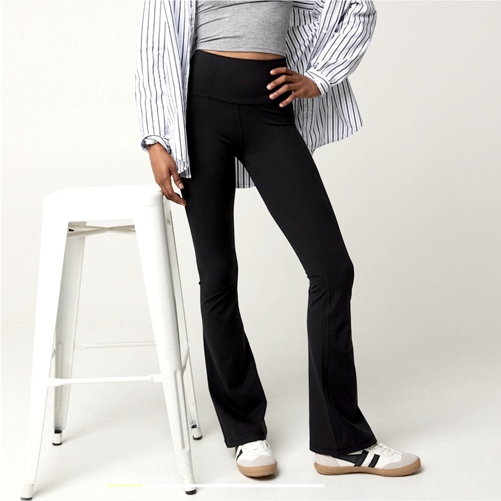 Aerie The Hugger Hi-Rise Split Hem Leggings